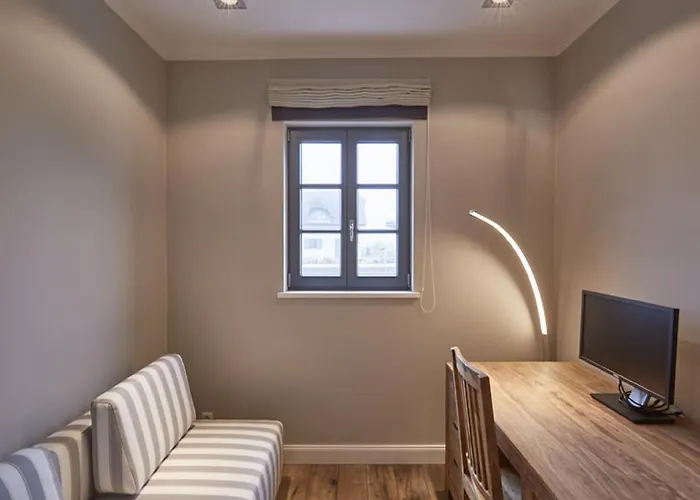 Feriehus Reetland Am - Luxus Reetdachvilla Mit 3 Schlafzimmern, Sauna Und Kamin E17 *